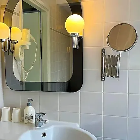 فندق Landgoedhotel Vennendal 4*