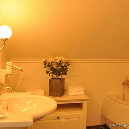 فندق Landgoedhotel Vennendal نونسبيت