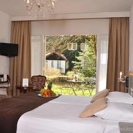 Отель Landgoedhotel Vennendal