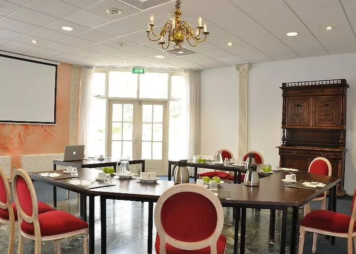 Landgoedhotel Vennendal מלון נונספייט